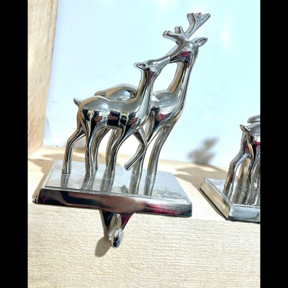 Set of 2 Silver Deer Stocking Holders 5x7" Mom & Baby Reindeer Christmas Mantle - Picture 3 of 5